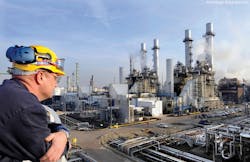 Content Dam Ogj Online Articles 2017 08 Royal Dutch Shell Plc Pernis Refinery 2