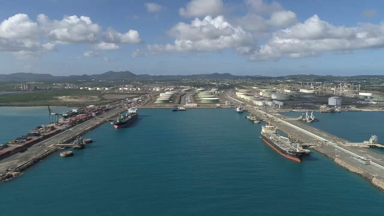 Limetree Bay Ventures LLC, a joint venture of ArcLight Capital Partners LLC and Freepoint Commodities LLC, is bringing its new single-point mooring (SPM) buoy into service in October and will proceed by yearend with the long-planned restart of the idled and former Hovensa LLC 500,000-b/d refinery at Limetree Bay on St. Croix, USVI.