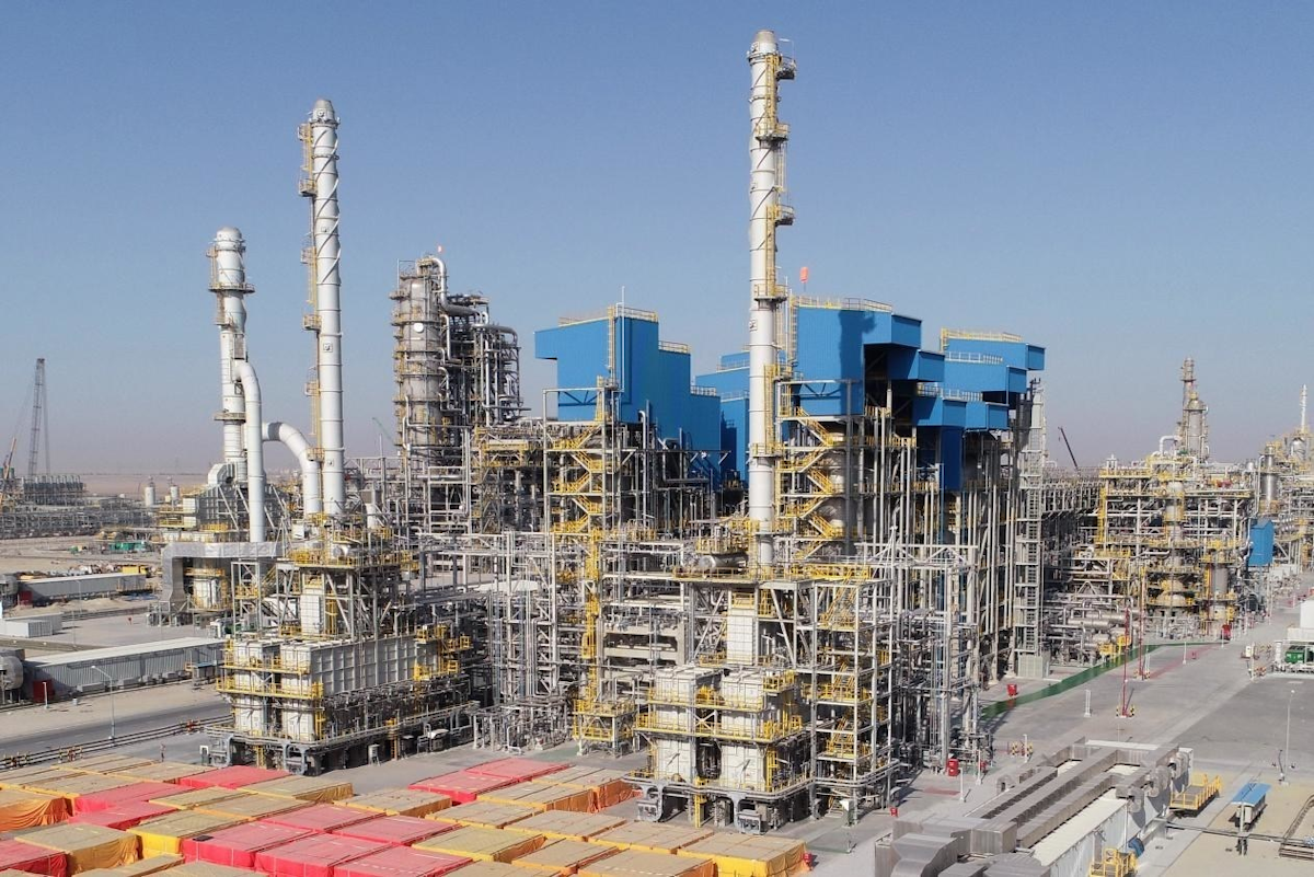 Construction Wraps On Main Units Of Kuwait S Al Zour Refinery Oil Gas Journal