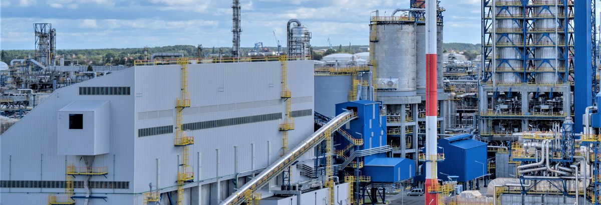 Grupa Lotos SA and subsidiary Lotos Asfalt Sp. Z.o.o.'s jointly held 10.7 million-tonnes/year refining complex in Gda&nacute;sk, Poland.