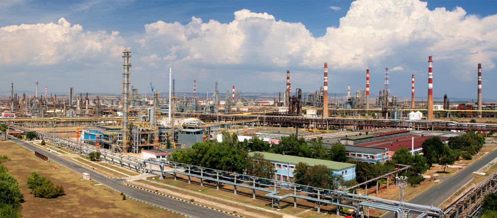 Lukoil Neftochim Burgas AD&rsquo;s 139,000-b/d integrated refining and petrochemical complex on the Balkan peninsula, about 15 km from Burgas, Bulgaria.