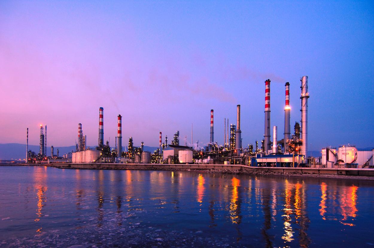 T&uuml;rkiye Petrol Rafinerileri A&Scedil; Izmit refinery.