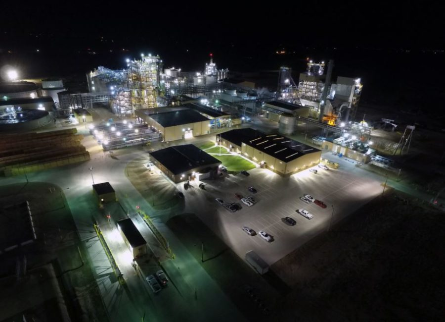 Seaboard Energy LLC let a contract to Haldor Topsoe AS to provide process technology and related services for a renewable diesel unit currently under construction at the operator&rsquo;s existing site in Hugoton, Kan.