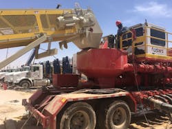 A metering conveyor replaces the auguring system on traditional blenders by using a hopper and conveyance system (Fig. 6). A metering conveyor replaces the auguring system on traditional blenders by using a hopper and conveyance system (Fig. 6).