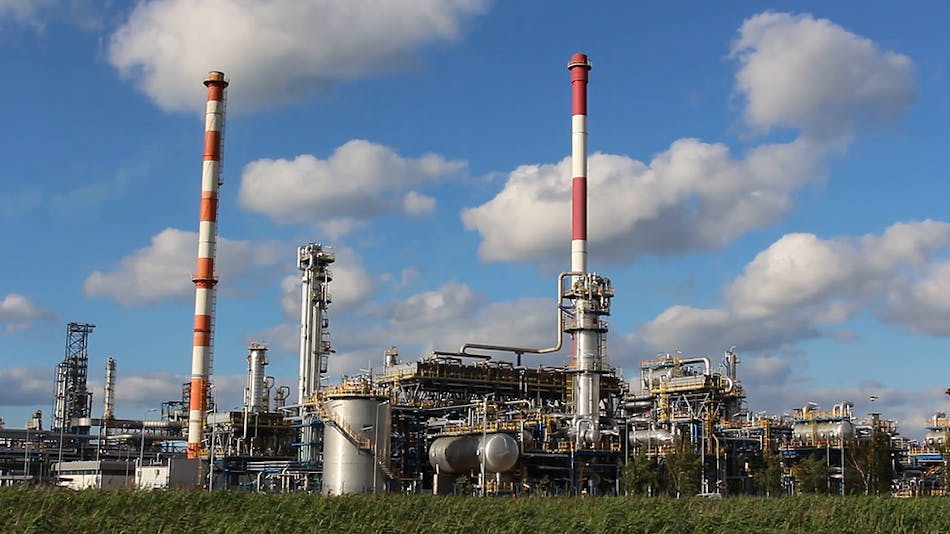 Slate Refining LLC has agreed to convert a 3,800-b/d mothballed refinery in Douglas, Wyo., into a renewable fuels production plant.