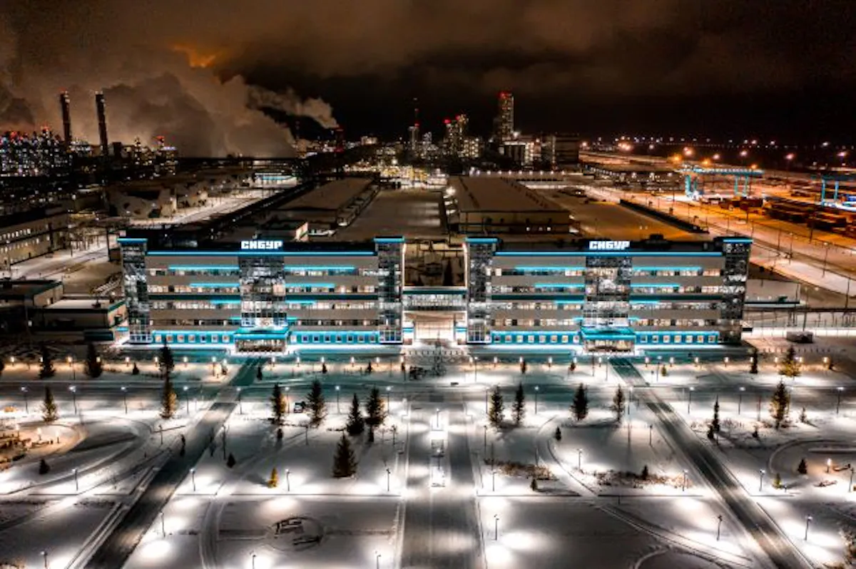 sibur-lets-contract-for-carbon-reduction-study-for-tyumen-chemical