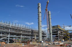 The first batch of processing towers was installed for the Route 3 UPGN during February 2020. The first batch of processing towers was installed for the Route 3 UPGN during February 2020.