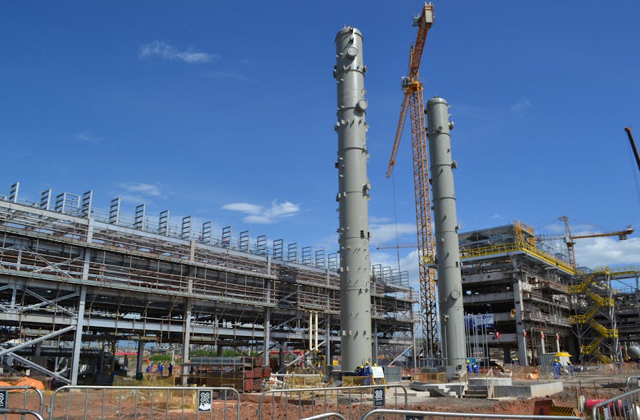 The first batch of processing towers was installed for the Route 3 UPGN during February 2020.