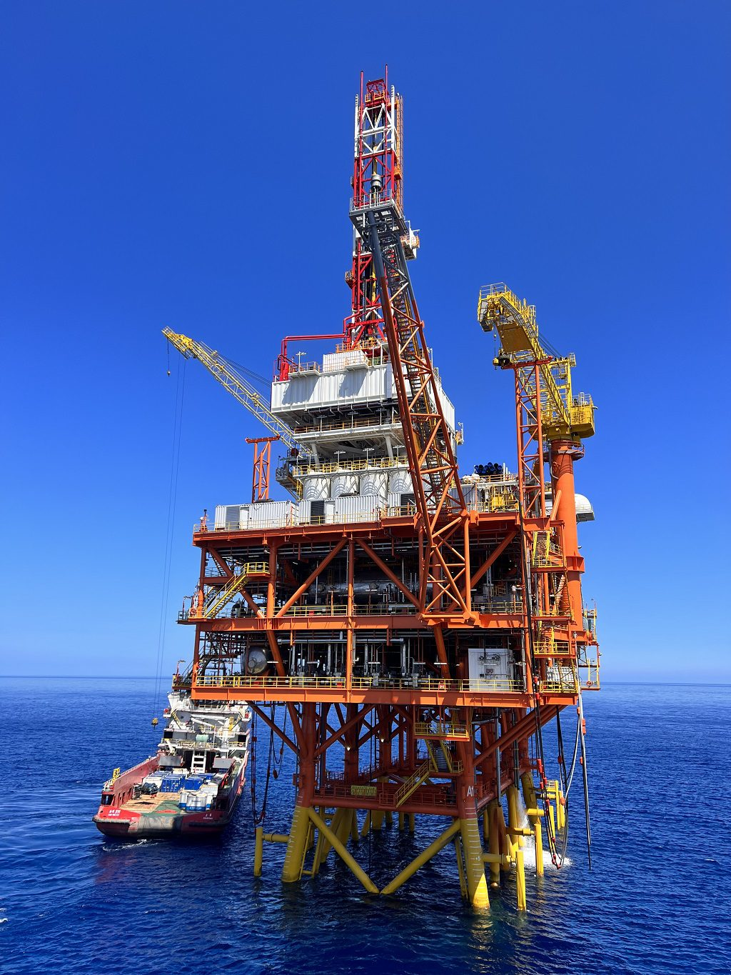 Crude oil production platform installed in China&rsquo;s 17/03 offshore block.
