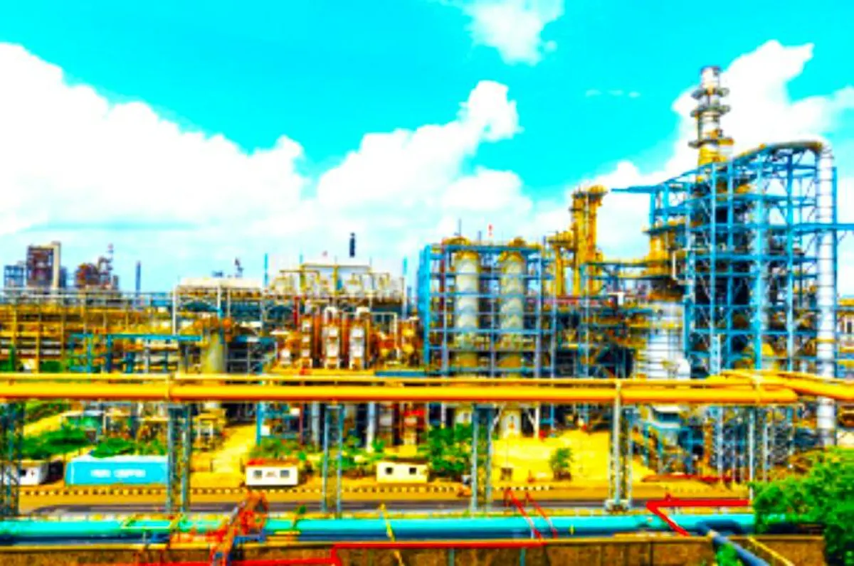 Hindustan Petroleum lets contract for new unit at Mumbai refinery | Oil