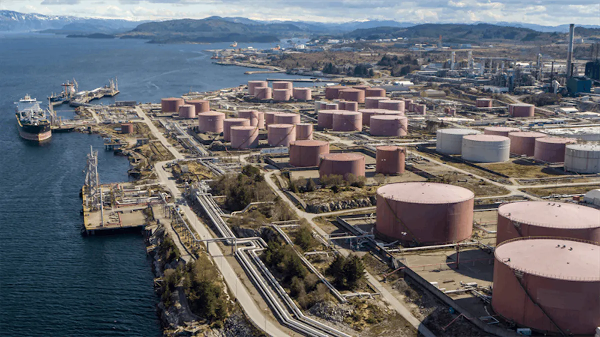 Equinor proposes conversion of Mongstad refinery into low-carbon hub ...