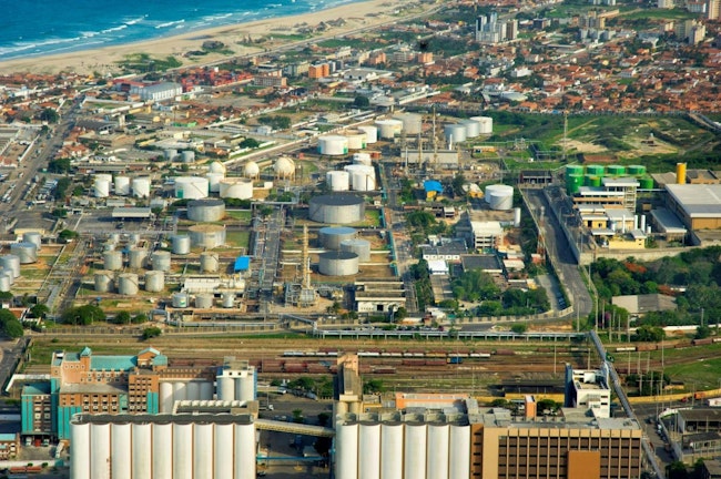 Petrobras is progressing with decarbonization plans at its 10,000-b/d Lubrificantes e Derivados de Petróleo do Nordeste (LUBNOR) refinery in Fortaleza, Ceará, Brazil.