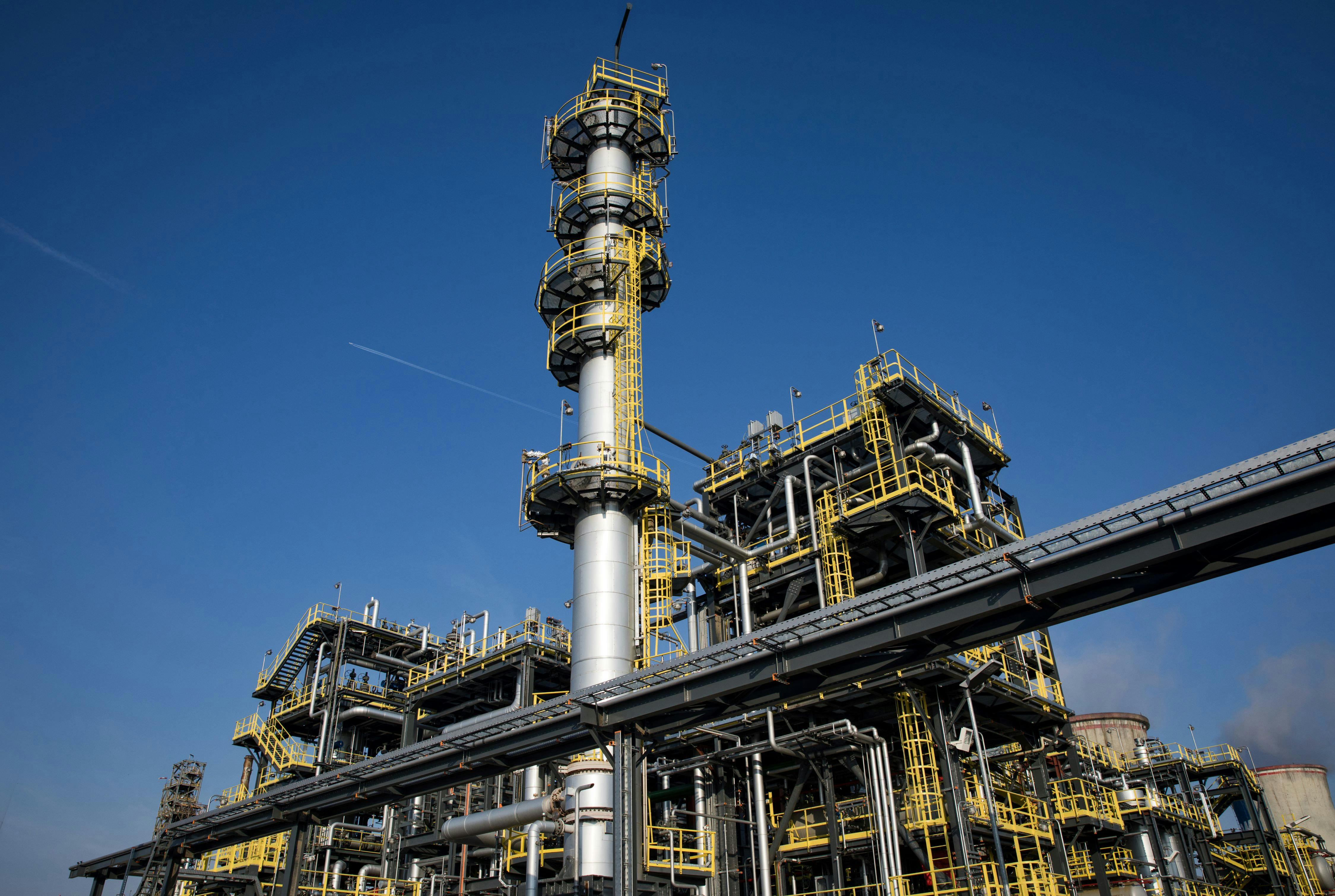 OMV Petrom SA's 4.5-million tpy Petrobrazi refinery in southeast Romania, near Ploiesti City.