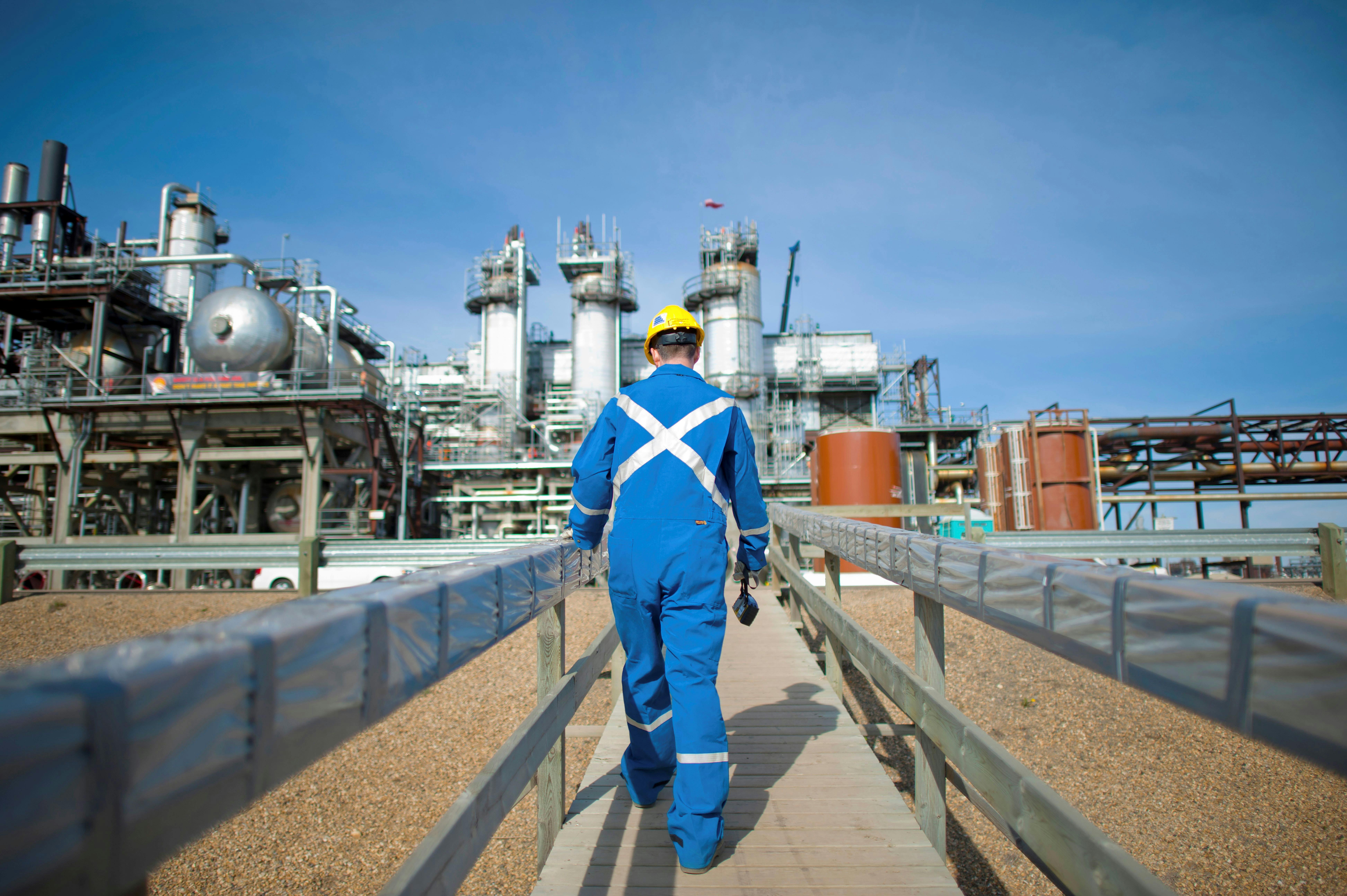 Northeast of Edmonton, Alta., Shell Canada's Scotford Refinery began operations in 1984. Scotford produces gasoline, jet fuel, diesel, propane, and butane for customers across Western Canada and supplies benzene to the Shell Chemicals Canada plant adjacent to the refinery.