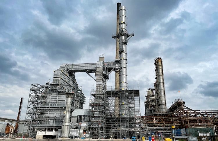 Essar Energy Transition, part of the energy portfolio of Essar, will install Europe&rsquo;s first 100% hydrogen-fueled power plant at Essar Oil (UK) Ltd.&rsquo;s 10-million tpy Stanlow integrated refining complex at Ellesmere Port, Cheshire County, England.