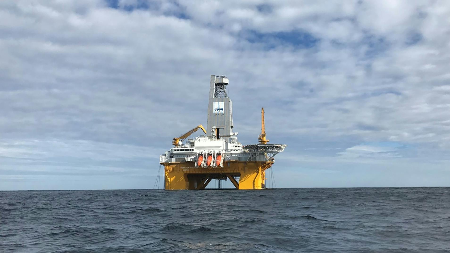 Deepsea Nordkapp drilling rig.