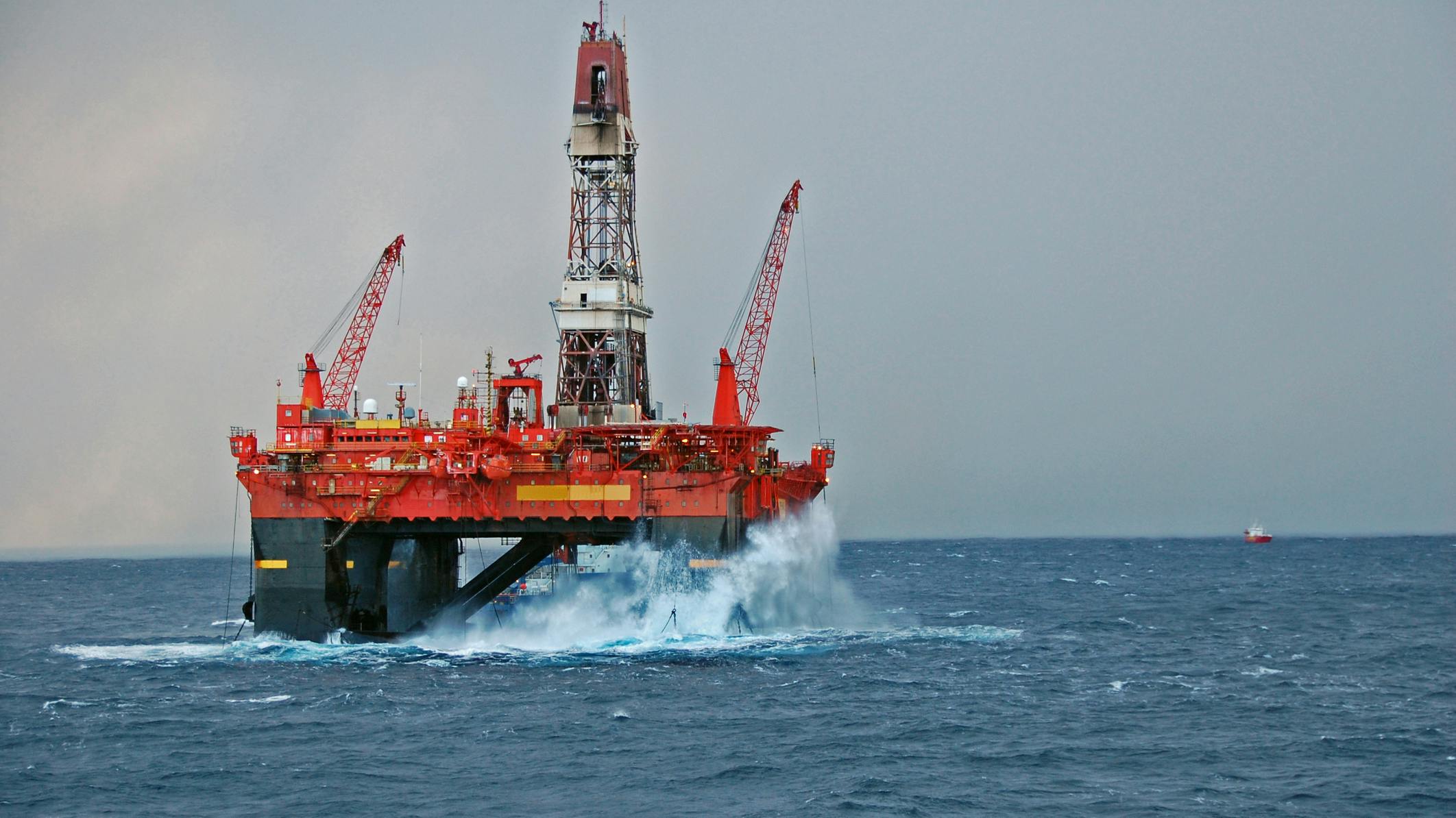 Waves hit semi submersible drilling rig, North Sea
