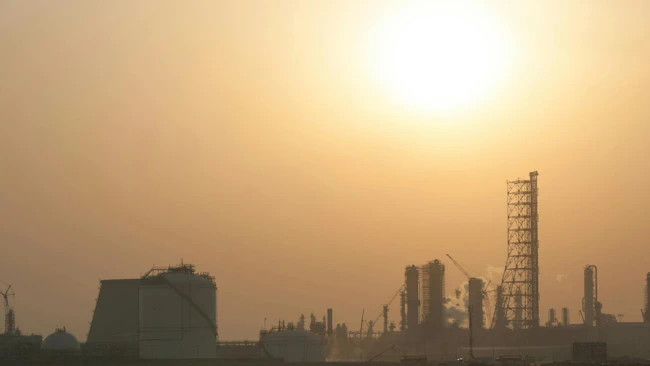 Oil and gas plant between in Middle East