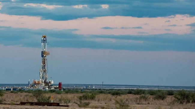 US onshore oil and gas drilling rig