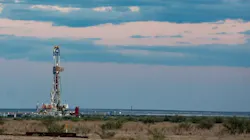 US onshore oil and gas drilling rig US onshore oil and gas drilling rig