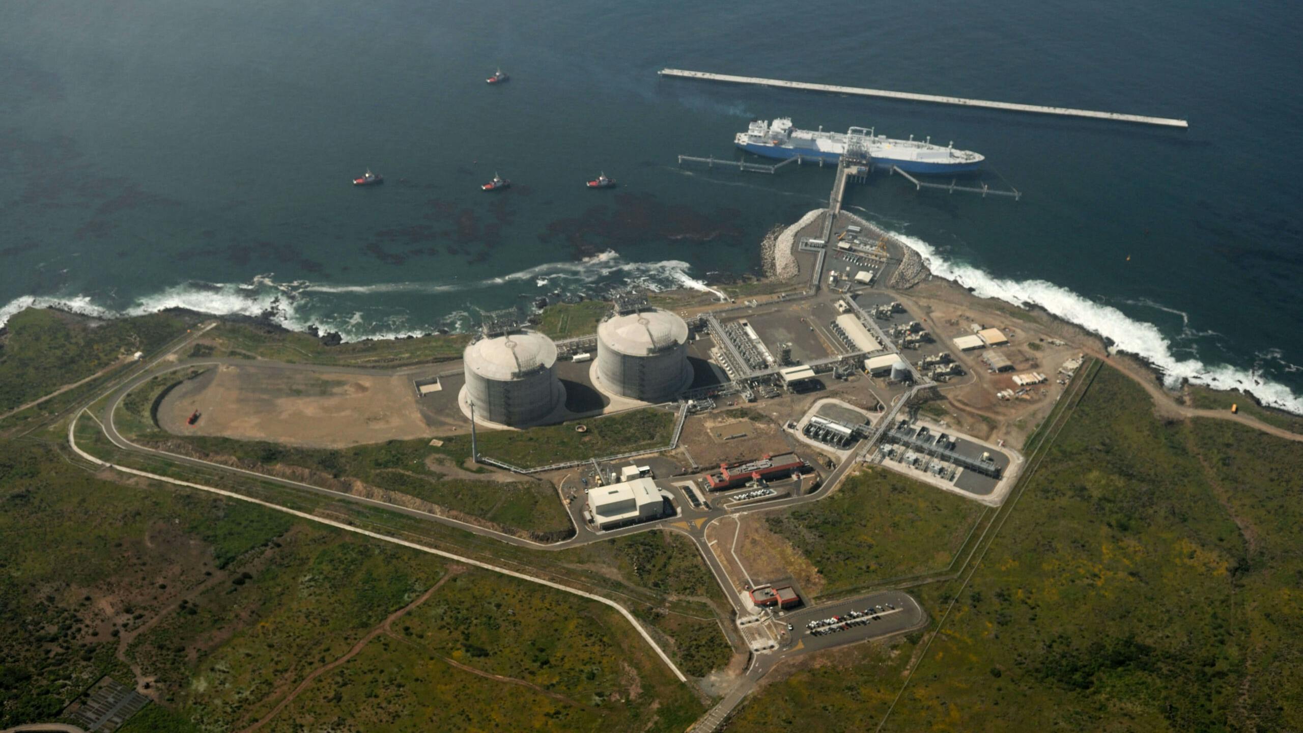 LNG export infrastructure on Mexico coastline