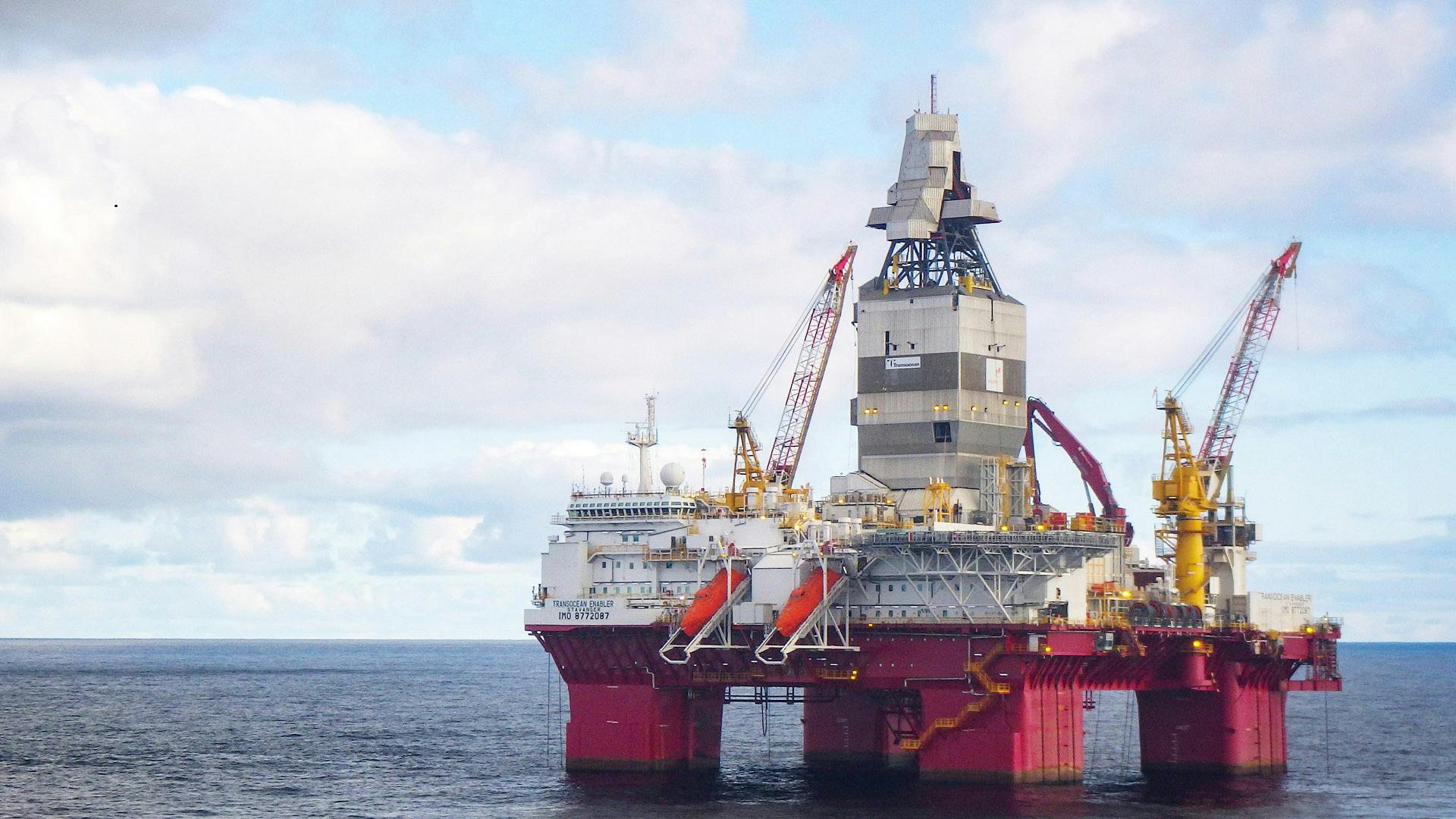 Transocean Enabler semisubmersible drilling rig.