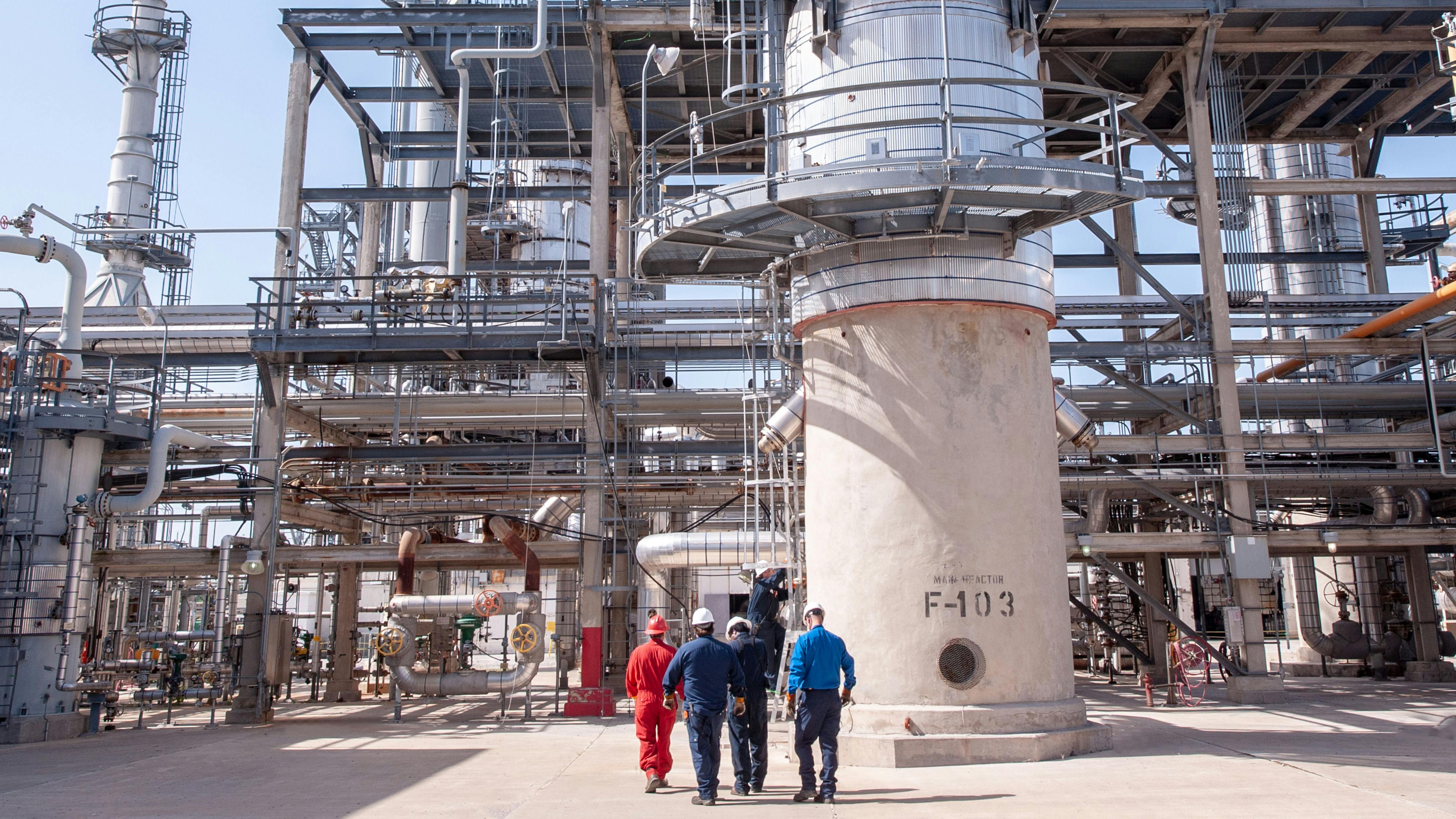 Following its proposed spinoff, HF Sinclair's independent, separated lubricants-specialty business will maintain access to Group I base oils and specialty products from HF Sinclair&rsquo;s 125,000-b/d refinery in Tulsa, Okla.