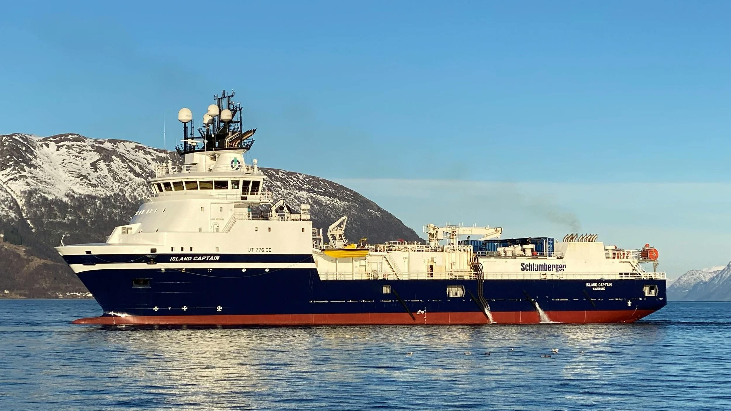 MV Island Captain well stimulation vessel