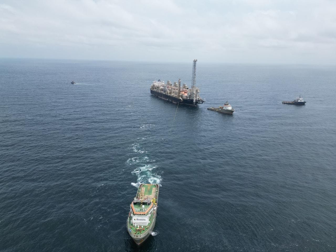 Offshore vessels transporting natural gas processing infrastructure