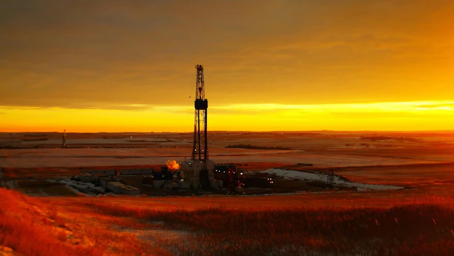 Drilling rig in the Bakken at sundown